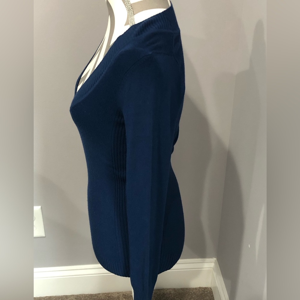 EXPRESS V-Neck Sweater | Deep V Knit Pullover Top | Blue | Small - Picture 4 of 10